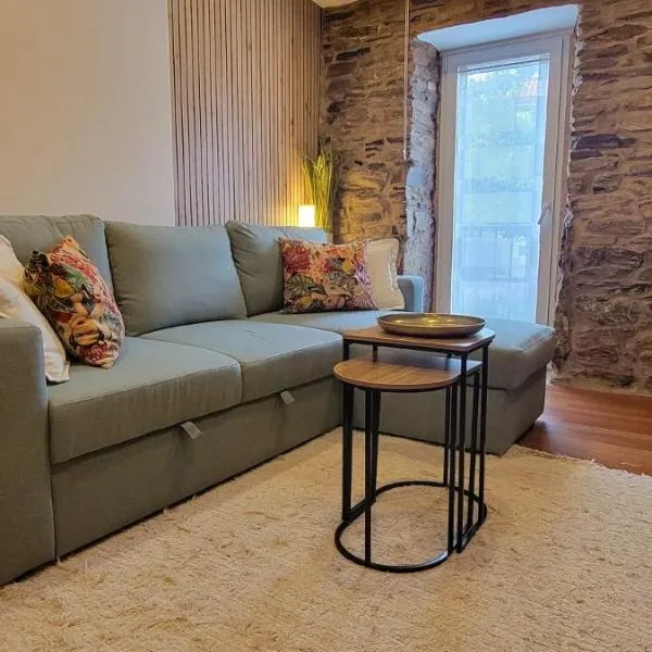 La Chessetta Casa de piedra con diseño, hotell Santiago de Compostelas