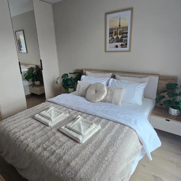 Nowe Apartamenty Dworcowa blisko Suntago Mszczonow, отель в городе Мщонув