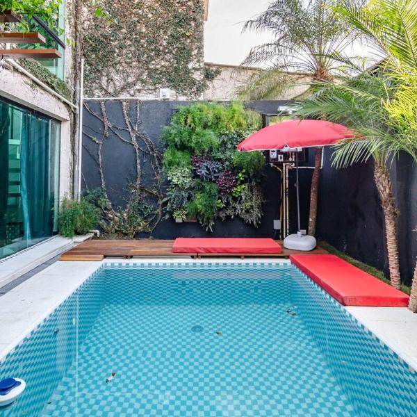 Modern Home w Heated Pool in an Urban Oasis