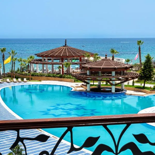Lancaster Palace Tamuda Bay، فندق في مارينا سمير
