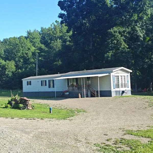 A One of a Kind 2 Bedroom Stay Filled with Character, Comfort & Nature, hotel i Tioga