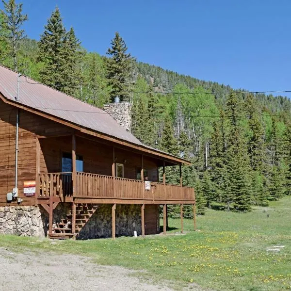 Artz Valley Cabin, hotel v destinácii Red River