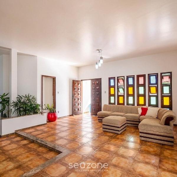 Casa. c/ Piscina e Varanda em Salvador API0062
