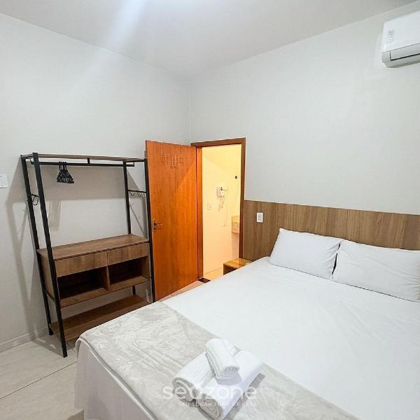 Casa em Cond. c/ Piscina priv. e churrasq. BJS0010