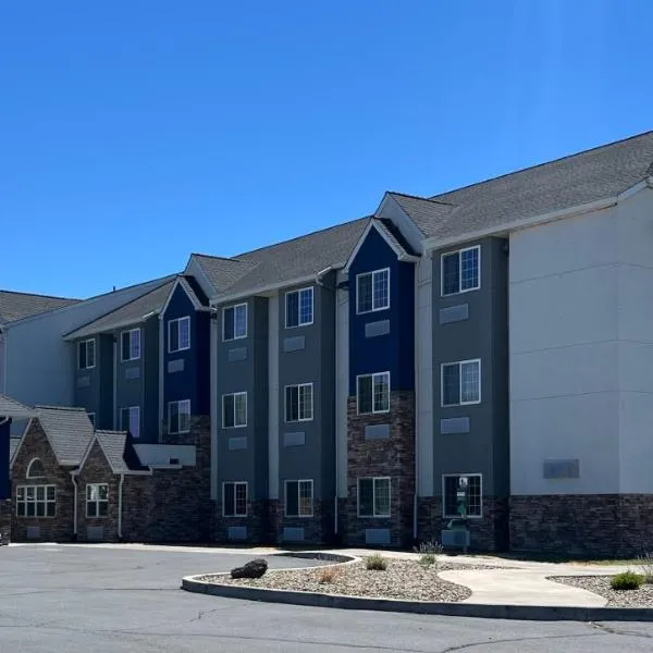 Microtel Inn & Suites by Wyndham Klamath Falls, hotel sa Klamath Falls
