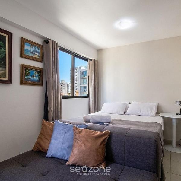 Studio em Cond. c/ Piscina e Vista Cid. BCM0403