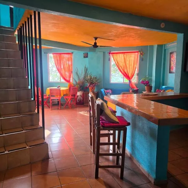 Frida Inspired Oceanview Old Town, Centro Vallarta Heritage House, hotel sa Puerto Vallarta