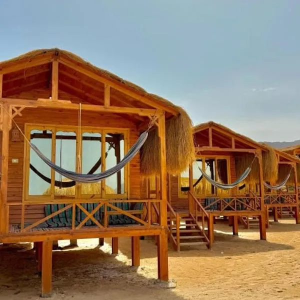 Love beach camp、タバのホテル
