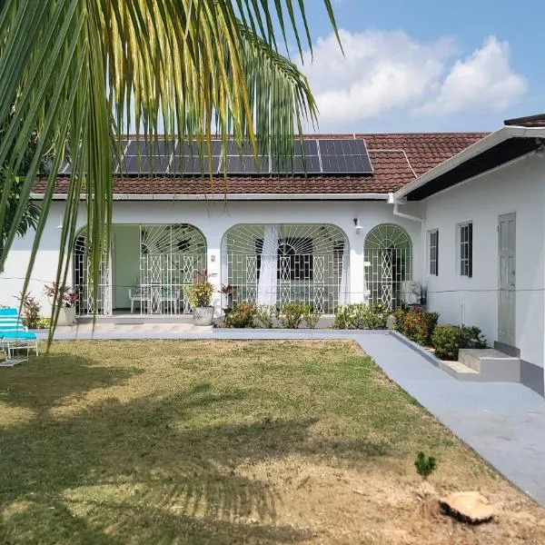 Elizabeth Retreat - Island time, hotel din Ocho Rios