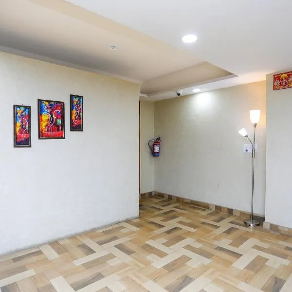 Hotel O The Signature inn, готель у місті Indirapuram