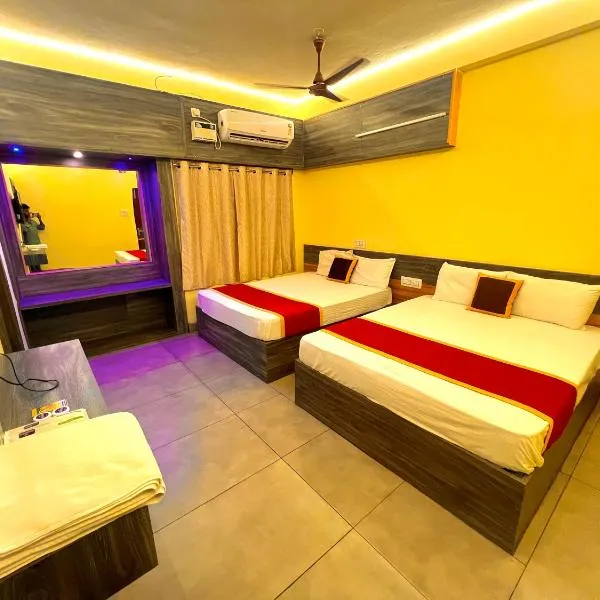 Mookambigai Hotels & Resorts، فندق في Tirukkadaiyūr