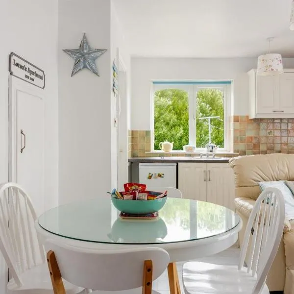 Lorna's Apartment Self Catering Holiday Home โรงแรมในมิลทาวน์ มาลเบย์