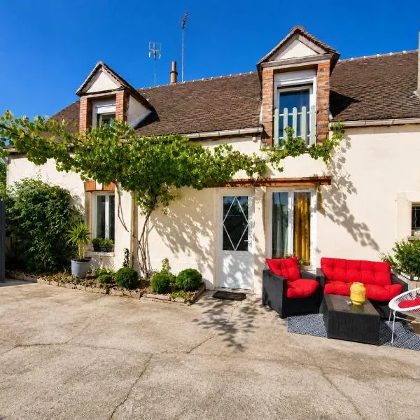 Cozy home near the château & nautical base, hotel in Cepoy