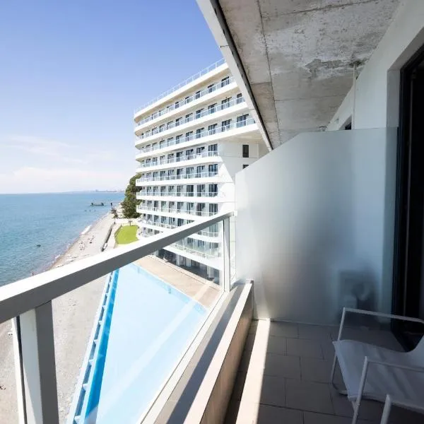 Bamboo Beach LS Apartments, hotel u gradu Tsikhisdziri