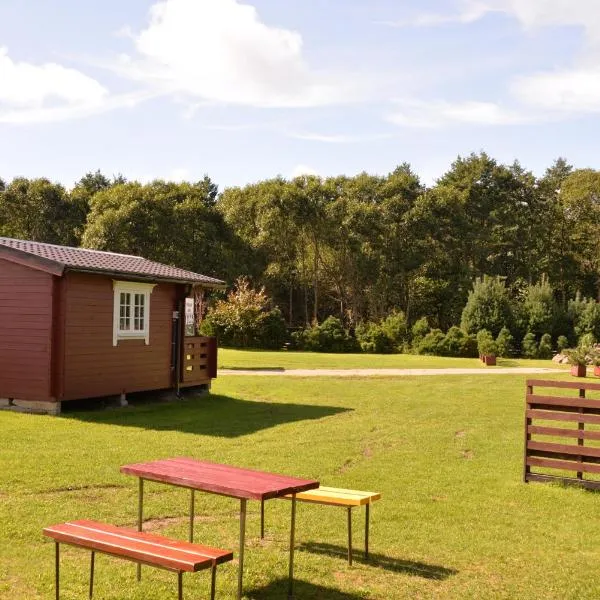 Atostogų nameliai Karklės kopos, hotel em Karklė