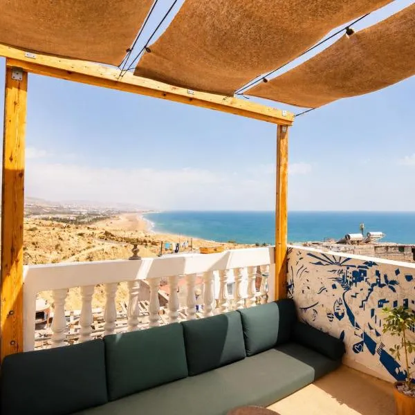 Tazuri Surf House, hotell i Taghazout