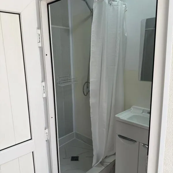 Yhome, hotel v destinácii Karakol