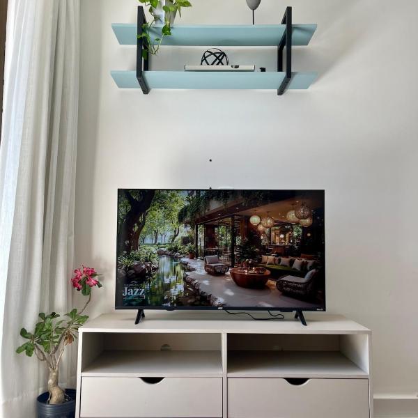 Stay in the city's most desirable neighborhood!