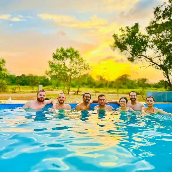 Safaria Lodge Wilpattu โรงแรมในPahala Maragahawewa