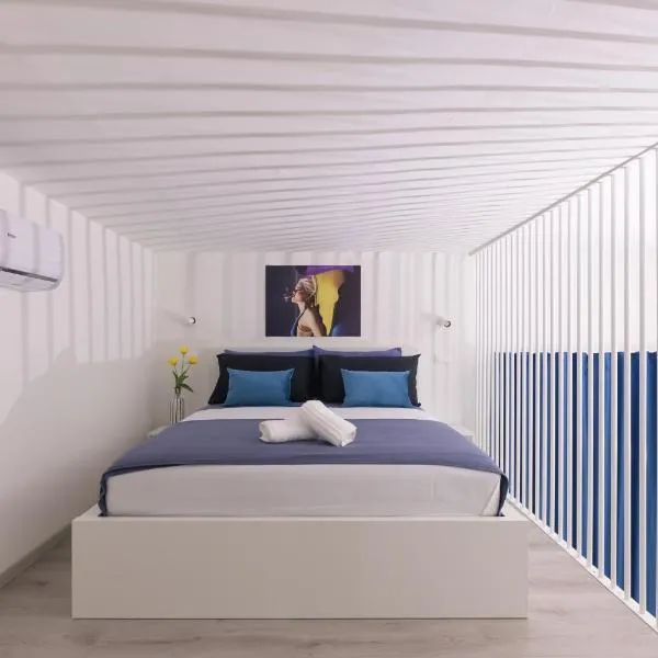 Almatros Design Loft ZAFFIRO, hotel a Sulmona