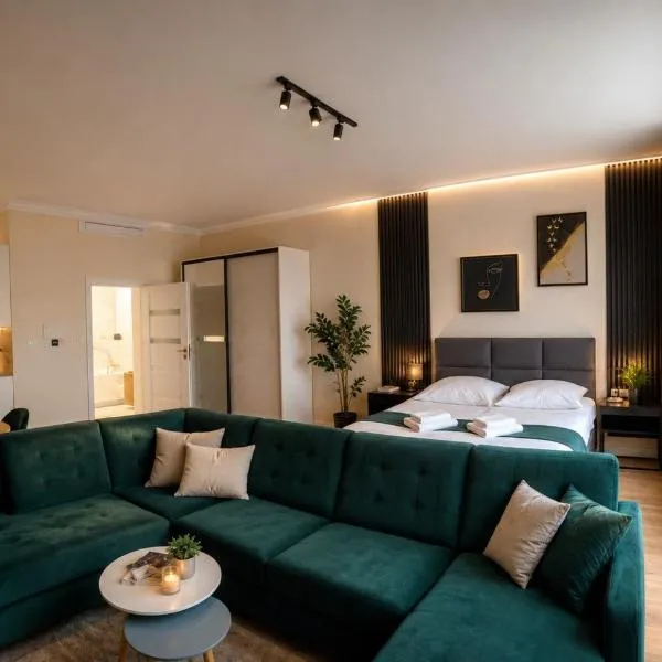 Velvet Apartment Zegrze z klimatyzacją, hotell i Serock