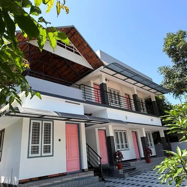 콜람에 위치한 호텔 Lakeside Meadows- Diamond Homestay