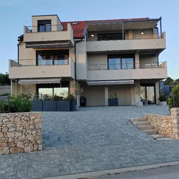 Apartments DiVi Sunset View, хотел в Мандре
