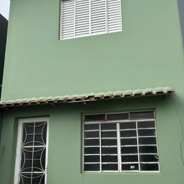 Casa Aconchegante com 2 quartos, hotel v destinaci Araçariguama