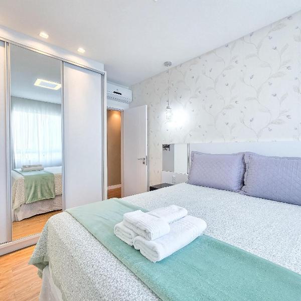 Apartamento 3 Suites Churrasqueira 2 vagas Meia Praia - Foto 2