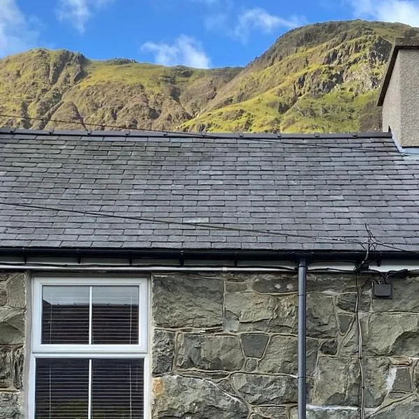 Ty'n y Cwm, Nant Peris, hotell i Dinorwic