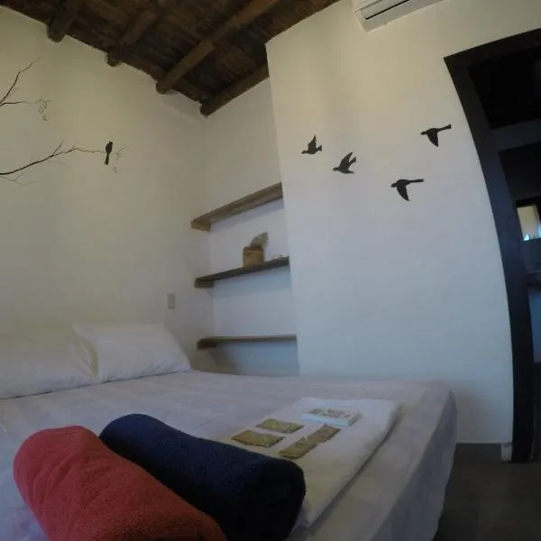 KiWI SUNSET BEACH B&B HOSTEL, hotel u gradu Montanjita