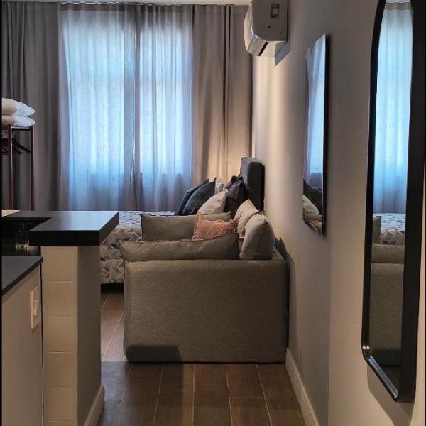 Studio Moderno e Confortável