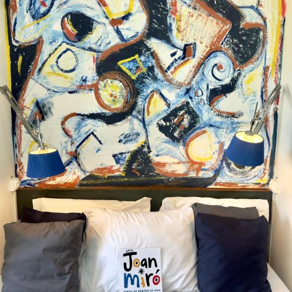Apto JOAN MIRÓ Se sinta dentro de uma obra de arte 5 min da Esplanada dos Ministérios Condomínio LIFE RESORT Cortesia a caixa de mimos no dia do seu checkin - Foto 4