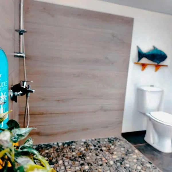 Te Ava Piti Lodge: Uturoa'da bir otel