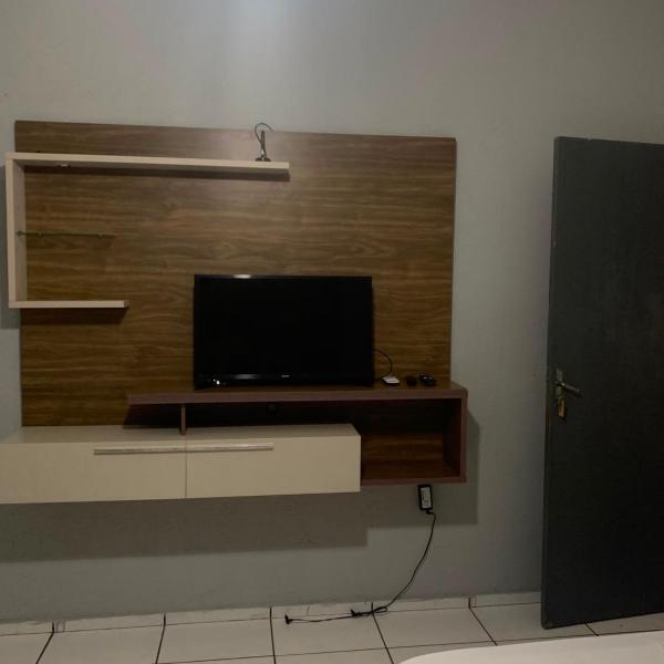 Casa com 2 SUÍTES, Cozinha equipada, Garagem, Wi-Fi, Próxima a Rodoviária, check-in automático das 21h as 08h - Foto 5