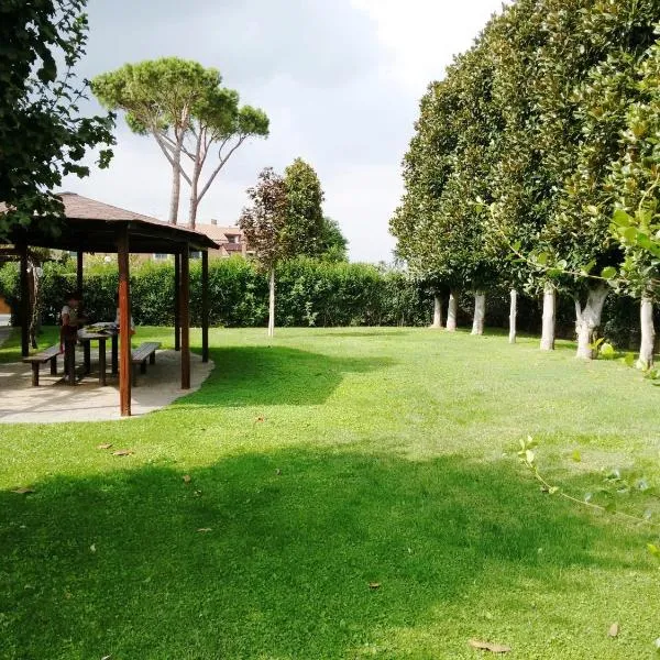 Pit stop in Villa nel Verde a Roma-Aeroporto di Ciampino, hotel u Rimu