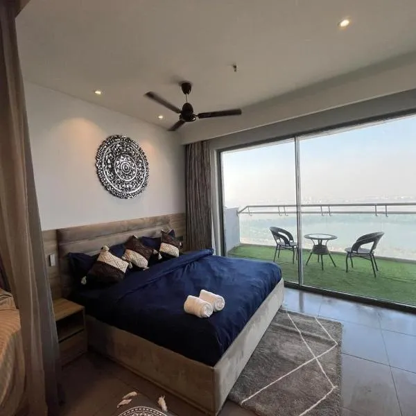 Hotel Novo - Luxurious Studio In Supernova, hotel em Nova Deli