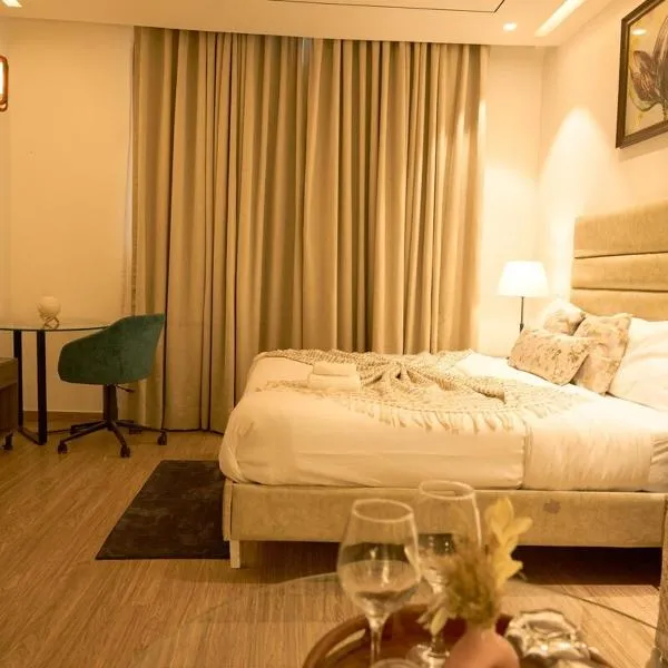 The Quiet Loft - Premium Studio with City Views, hotell sihtkohas Gurugram