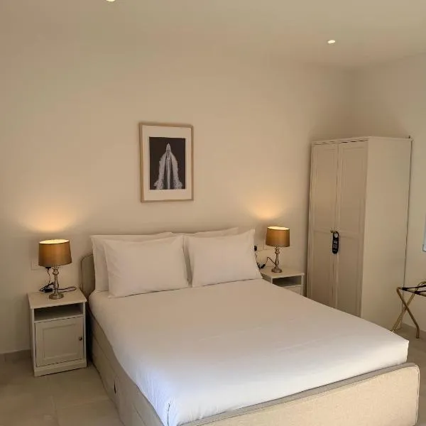 Island Club Guest House, hotel in Sliema