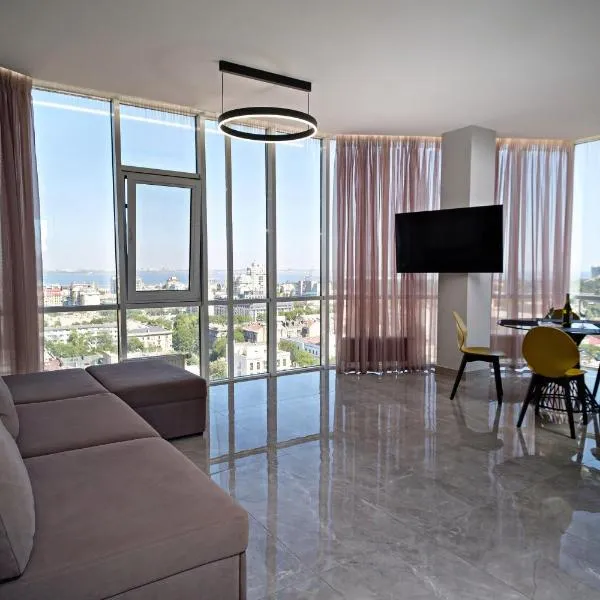 Apartments with a terrace and panoramic sea and city views, hotel u gradu 'Odesa'