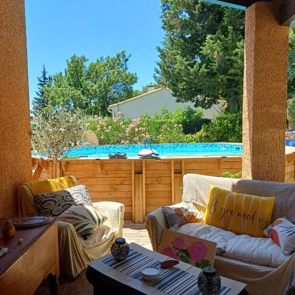 La Parenthèse Provençale, hotel v destinaci Cabasse