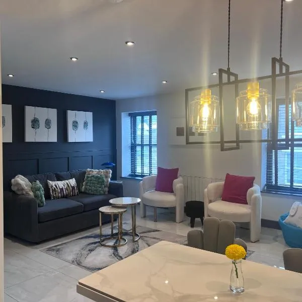 The Penthouse Luxury Central Apartment, hotel en Glossop