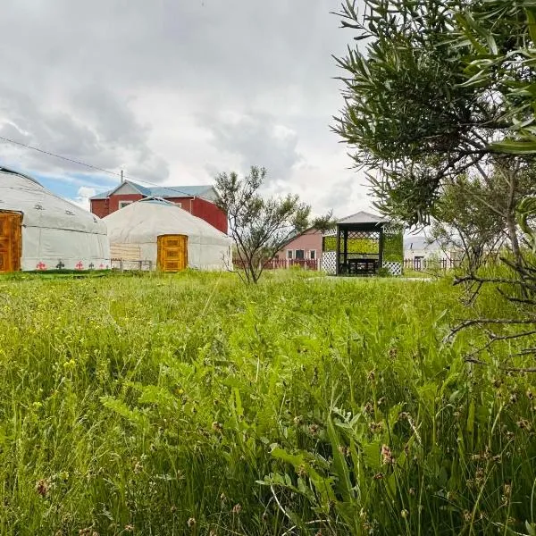 Aspan Kazakh Ger Camp, hotel em Ölgiy