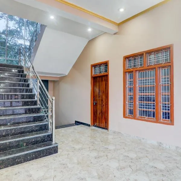 Hotel O Kashvi Hotel، فندق في Misrikh