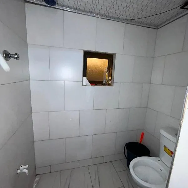 Grovestone airbnbs and Borrowdale, hotel i Harare