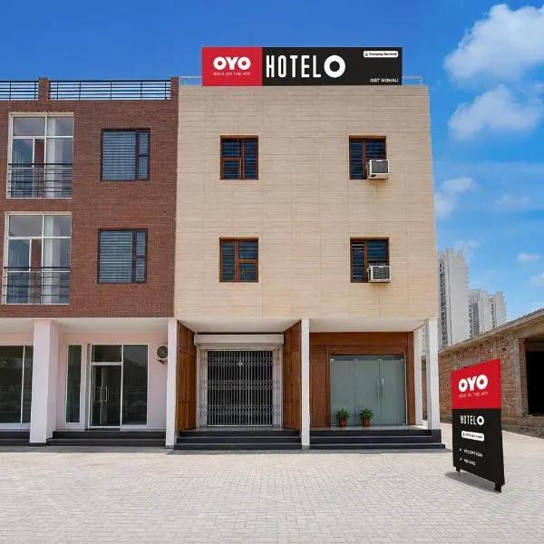 Viesnīca Super Hotel O by OYO ISBT Mohali Formerly Holiday Spot pilsētā Mohali