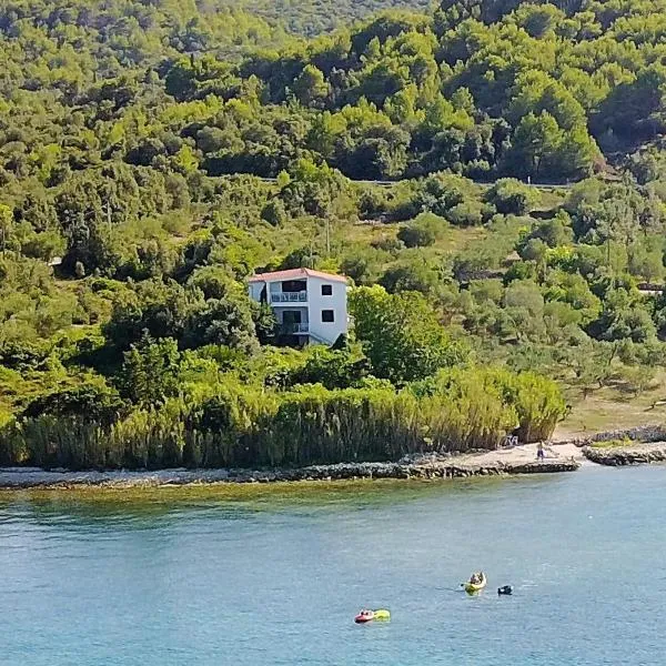 Villa Magnolia, hótel í Neviđane
