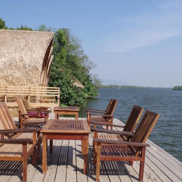 Bamboo Bungalow, hotel v destinaci Kampot