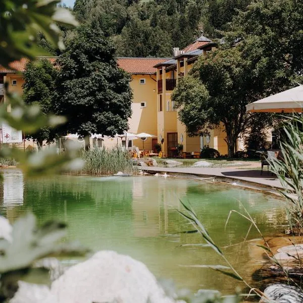 Lerchs Landhotel، فندق في سانكت يوهان ايم بونغ