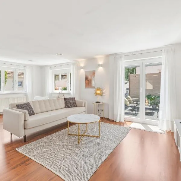 Scharnhäusle 2 - Großzügige Wohlfühl-Wohnung mit Badewanne& Balkon, ξενοδοχείο σε Όστφιλντερν